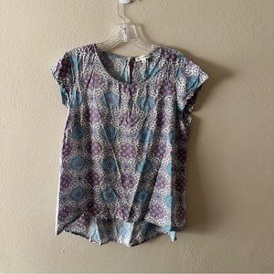 Artisan NY Medallion High Low Short Sleeve Blouse Size Medium